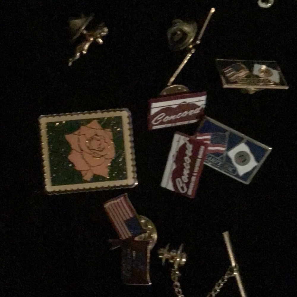 Assorted pins - Picture 4 of 4